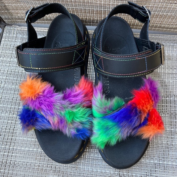 DR MARTEN LADIES BLACK VOSS II FLUFFY RAINBOW SOFTWAIR PLATFORM PRIDE SANDALS - Picture 3 of 16